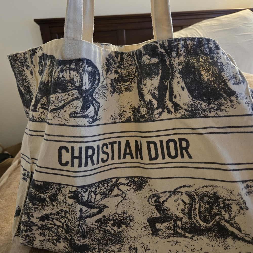 Dior Limited Edition VIP Canvas tote (gift item)
